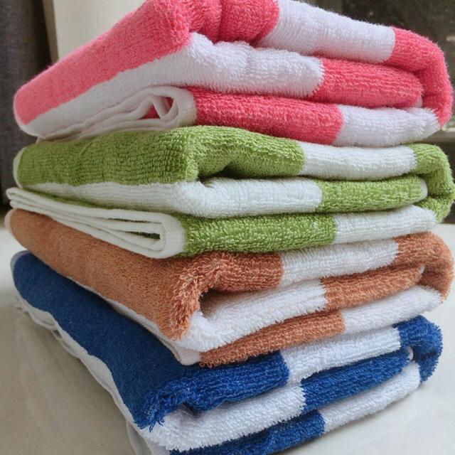 Khăn tắm Movic kẻ sọc